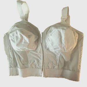 Exquisite Form Wirefree Bra 44C White Full Coverage Soft Support